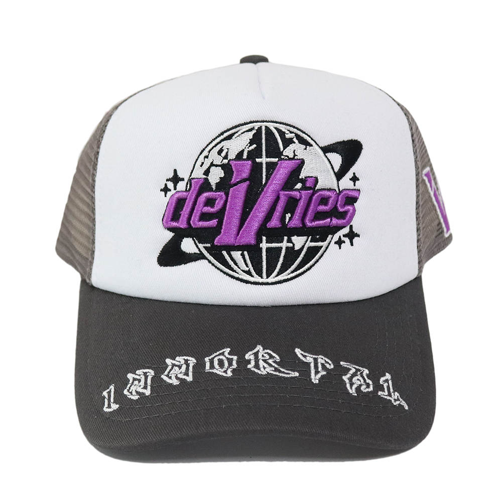 The deVries Trucker